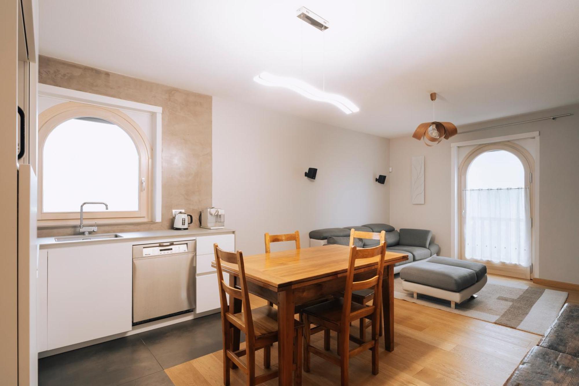 Aosta Holiday Apartments - Edelweiss Exterior foto