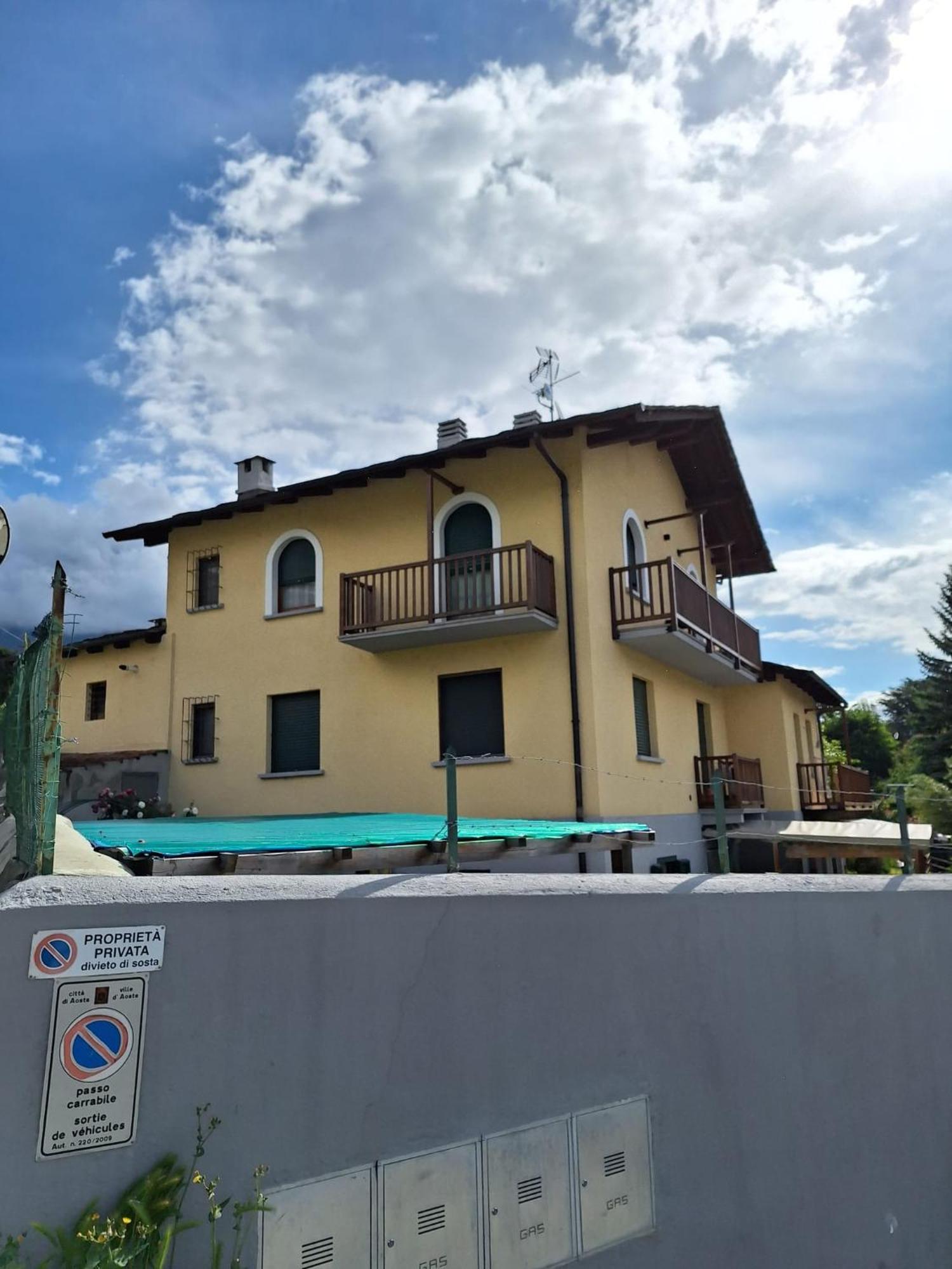 Aosta Holiday Apartments - Edelweiss Exterior foto